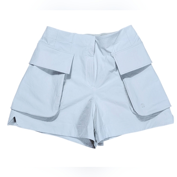 Lululemon Relaxed-Fit Super-High-Rise Cargo Short 4" Bone - Picture 2 of 9